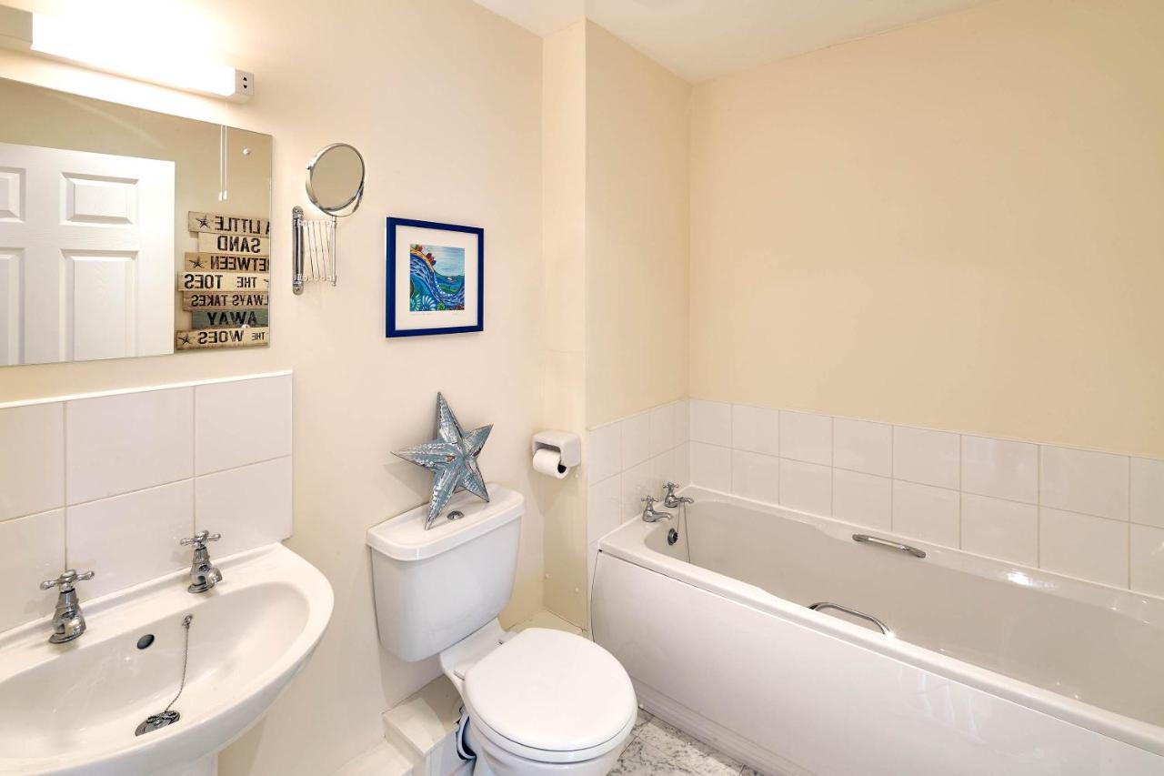 Host & Stay - The Scuttlebutt Townhouse Whitby Exterior foto